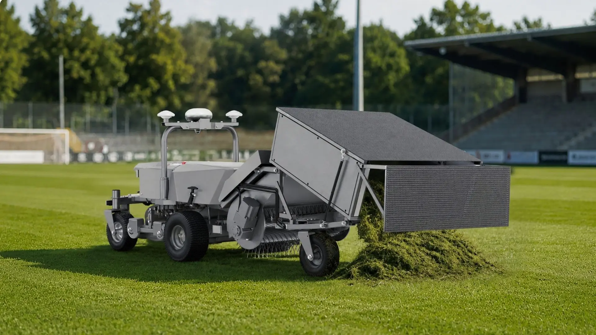 FJD Rough Ranger with GC01 grass collector operating on turf